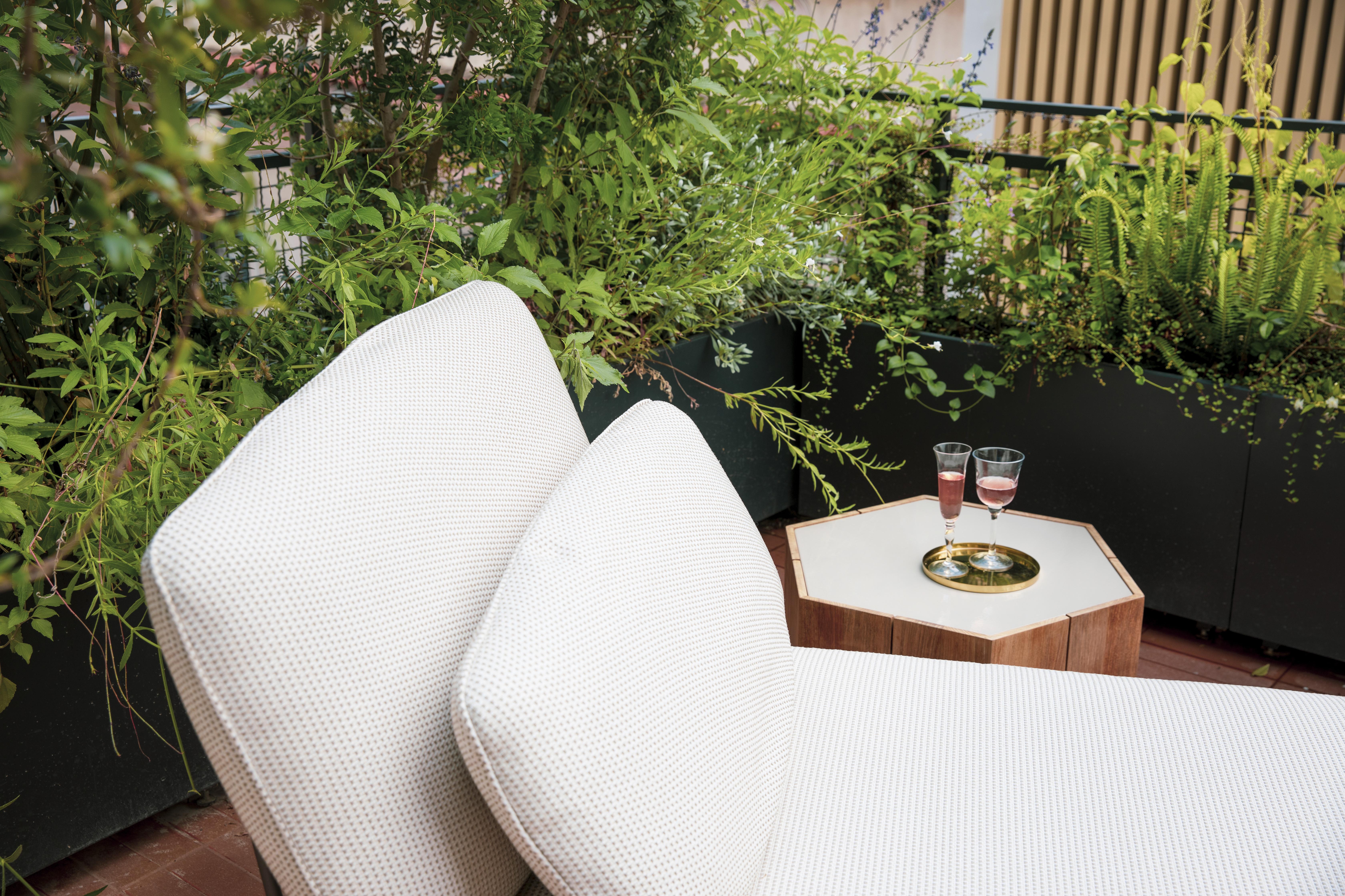 Hotel Gatsby Atenas Exterior foto A balcony in Barcelona