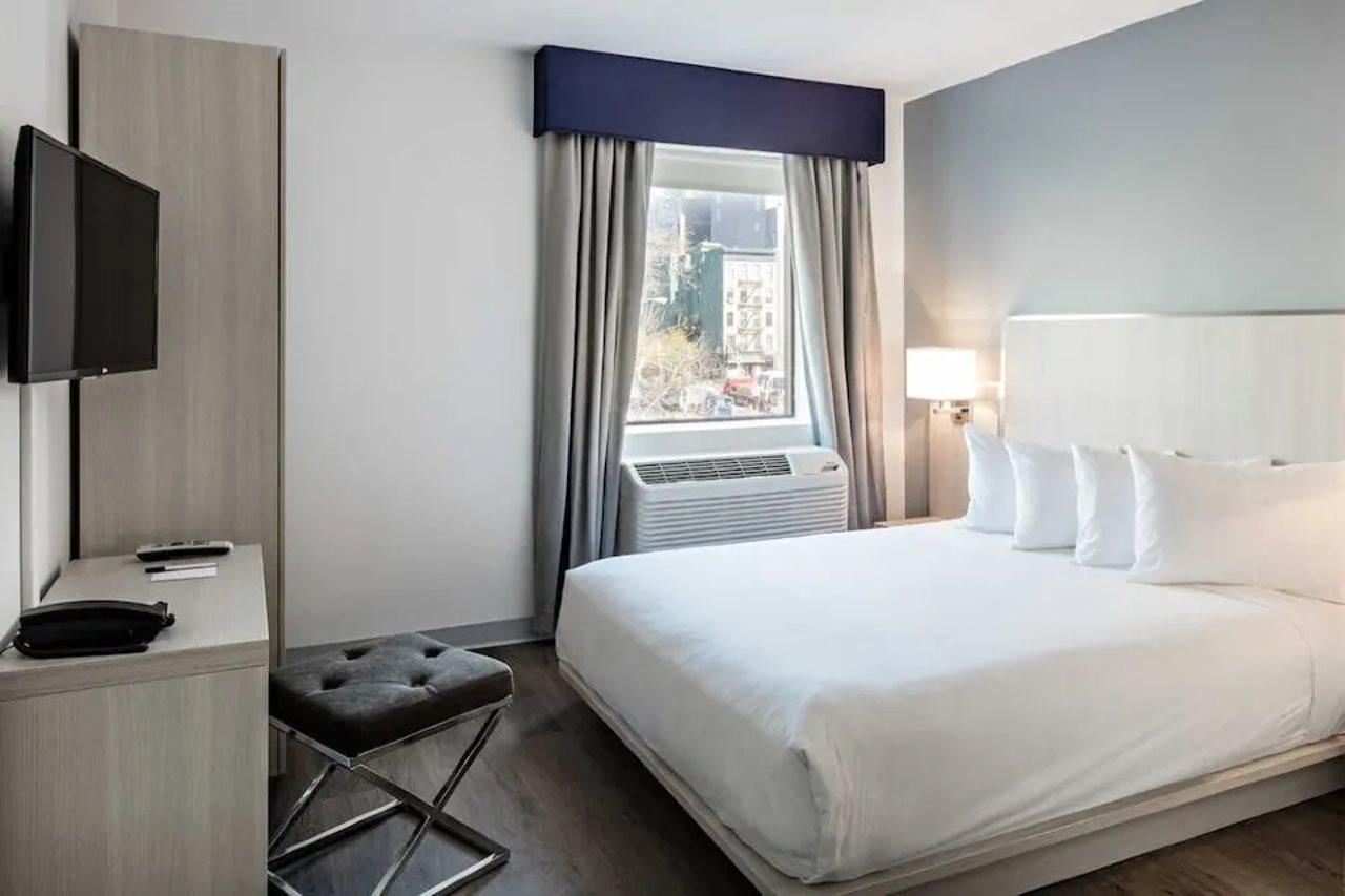 Hotel Gatsby Atenas Exterior foto A room at the Hotel 373 Madison