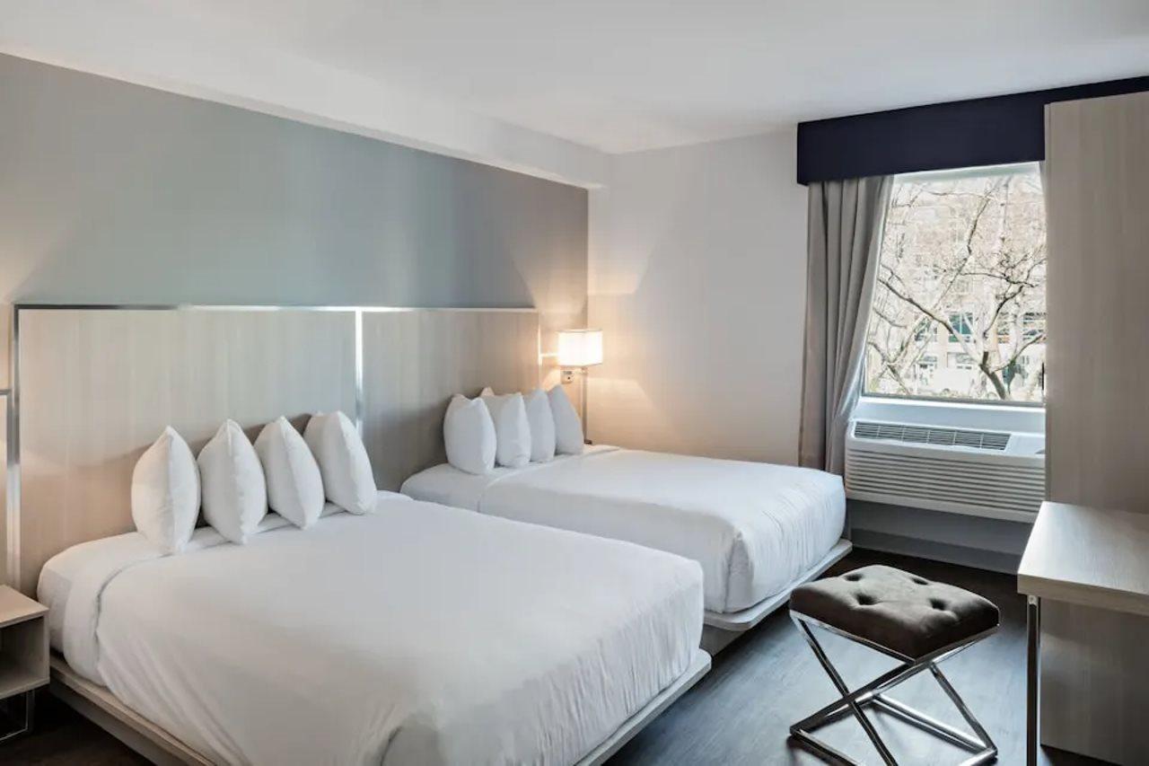 Hotel Gatsby Atenas Exterior foto A room at the Hotel 57