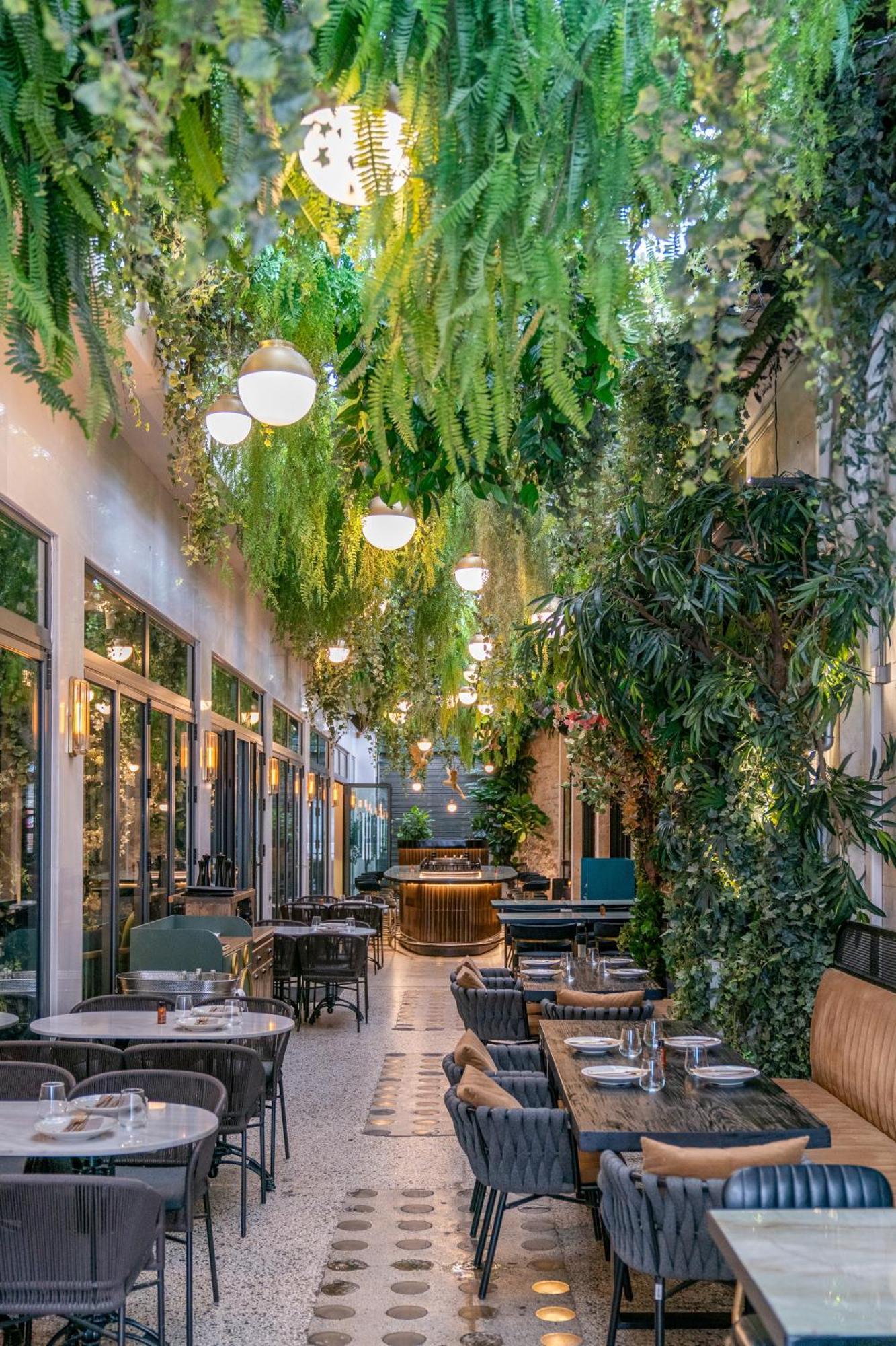 Hotel Gatsby Atenas Exterior foto The interior of the restaurant